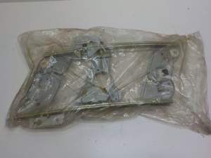 MECHANIZM PODNOSZENIA SZYBY PRAWY 240SX 92-94