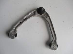 WAHACZ PRZÓD GÓRNY LEWY INFINITI G35 G37