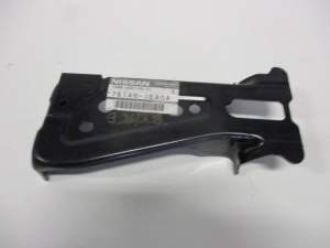 BLACHA MOCOWANIE 751A61EA0A NISSAN 370Z