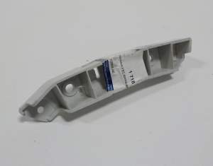 ŚLIZG ZDERZAKA PRAWY PRZÓD FOCUS III BM5117D958AE