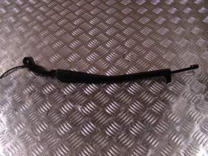 RAMIĘ WYCIERACZKI NISSAN GTR GT-R