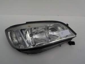 REFLEKTOR PRAWY OPEL ZAFIRA A 89100055