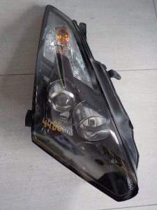 LAMPA XENON PRZÓD PRAWA NISSAN GTR