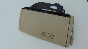 SCHOWEK PASAŻERA VOLVO XC60 LIFT