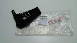 ŚLIZG PRAWY TYŁ 852445DA0A INFINITI Q30 QX30